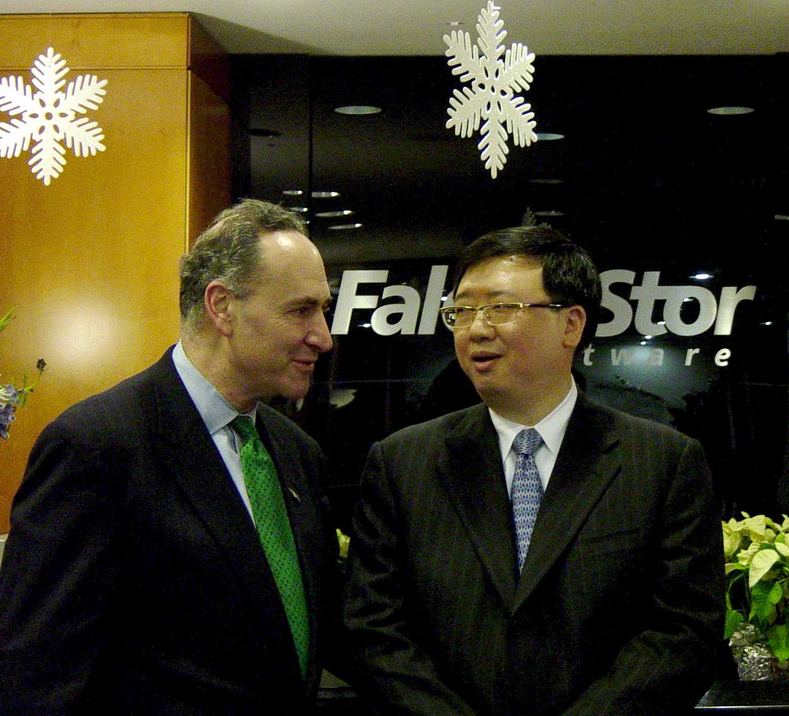 US Senator Chuck Schumer and FalconStor CEO and SBU alumnus ReiJane Huai